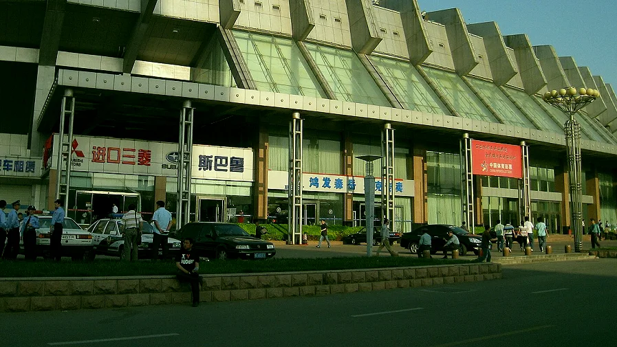 华体会网页版前线 手抛球与短传门球：被低估的后场第一脚出球·更衣室白板·替补席消息